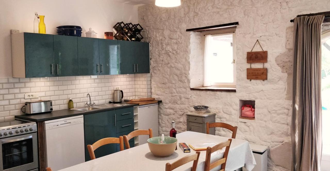 Cottages De Garrigue Fonroque Exterior photo